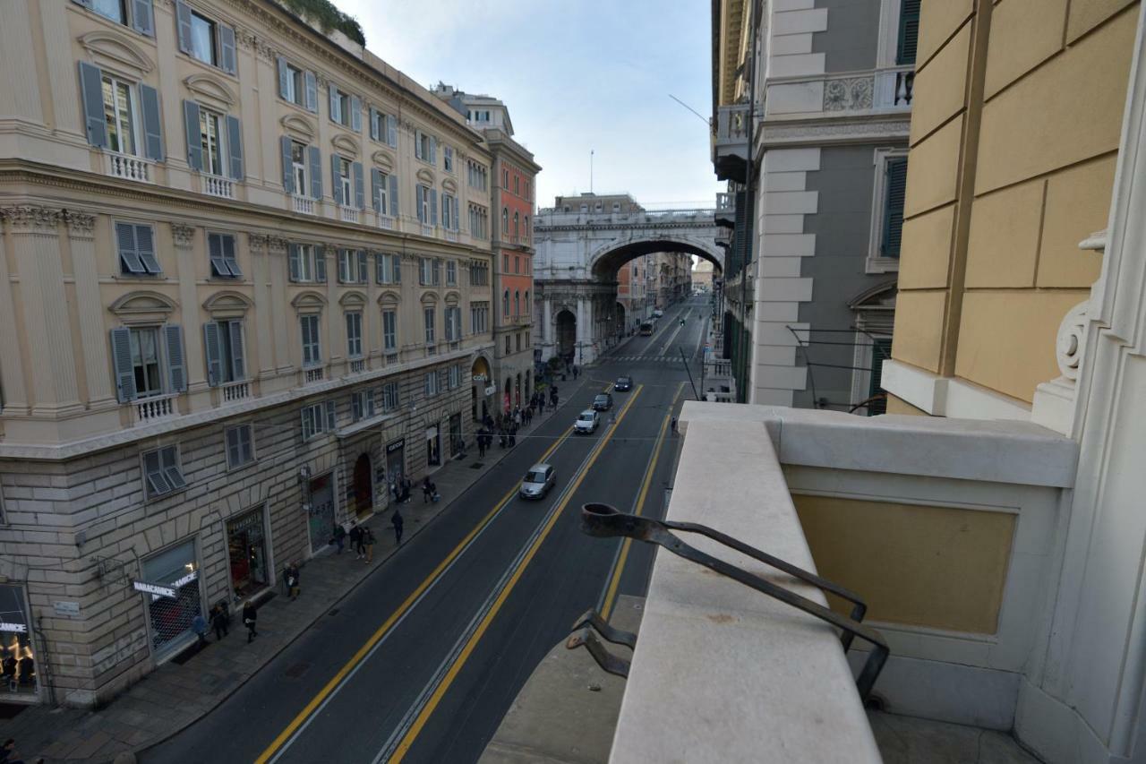 Check-Inn Rooms Genova Centro Exteriör bild