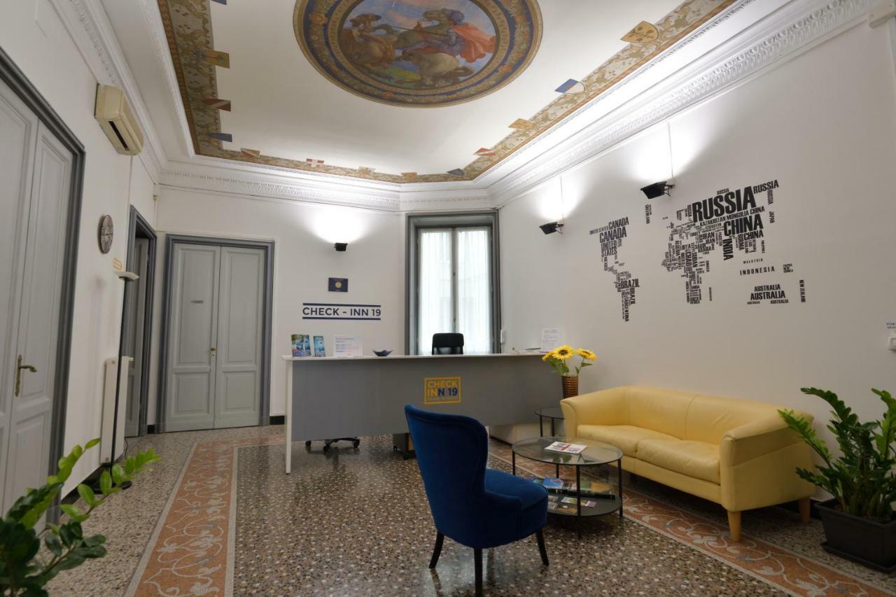 Check-Inn Rooms Genova Centro Exteriör bild